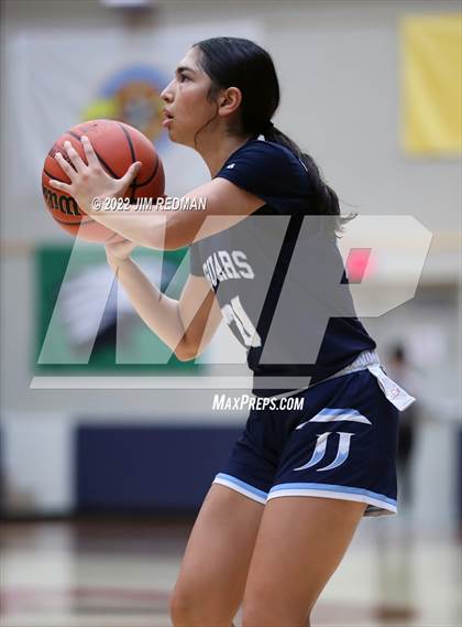 Thumbnail 3 in Pearland vs. Johnson (McDonald's Texas Invitational) photogallery.