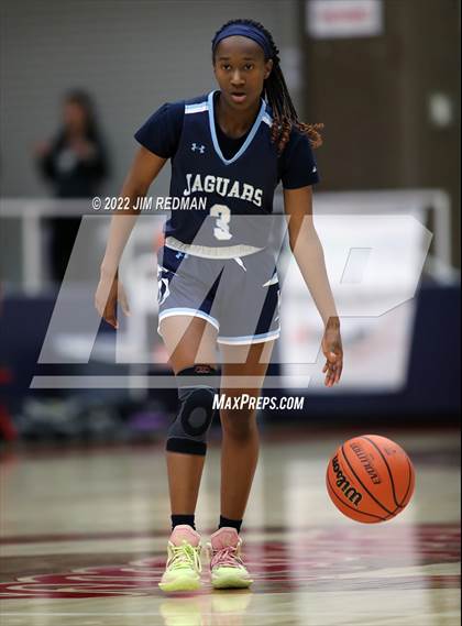 Thumbnail 3 in Pearland vs. Johnson (McDonald's Texas Invitational) photogallery.