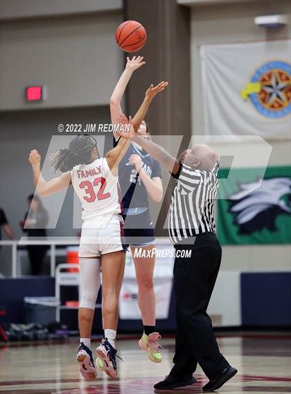 Thumbnail 1 in Pearland vs. Johnson (McDonald's Texas Invitational) photogallery.