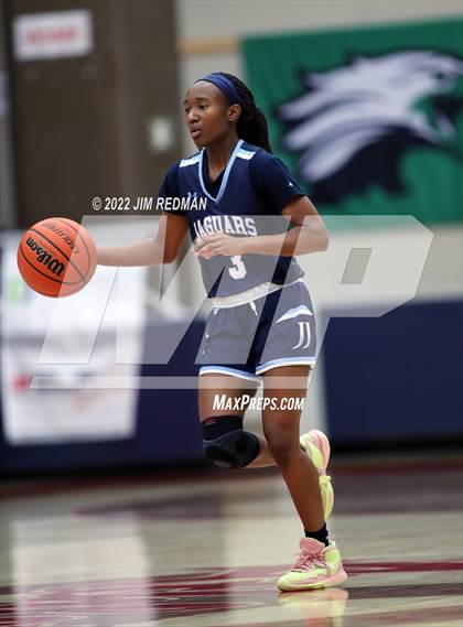 Thumbnail 3 in Pearland vs. Johnson (McDonald's Texas Invitational) photogallery.