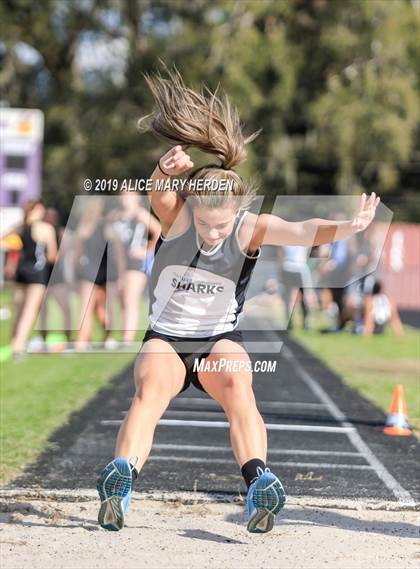 Thumbnail 2 in Hernando Invitational photogallery.