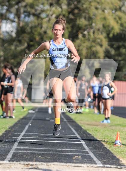 Thumbnail 2 in Hernando Invitational photogallery.