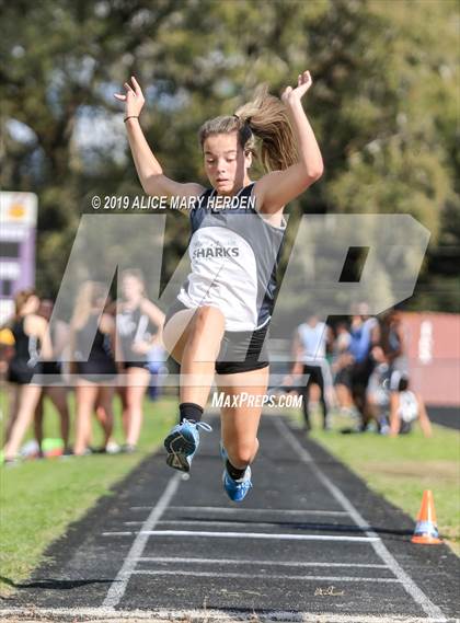 Thumbnail 2 in Hernando Invitational photogallery.