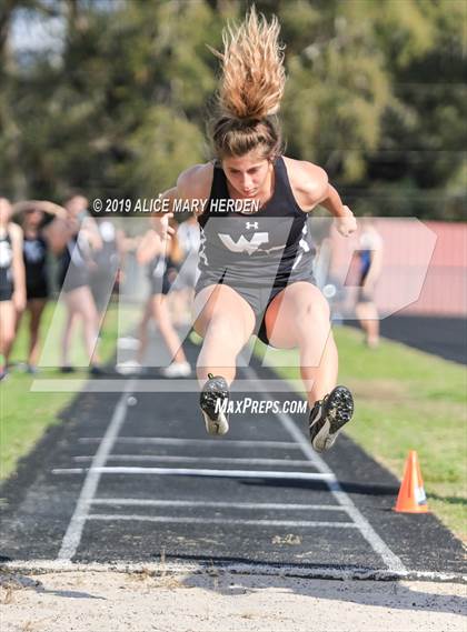 Thumbnail 1 in Hernando Invitational photogallery.