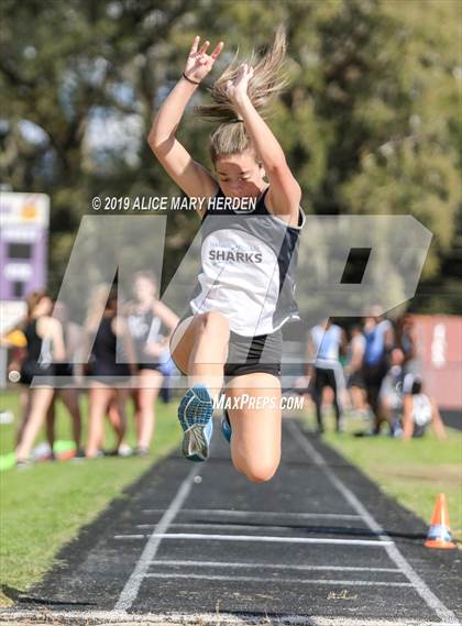 Thumbnail 3 in Hernando Invitational photogallery.
