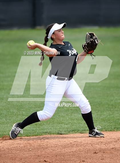 Thumbnail 1 in Foothill vs. Fullerton (CIF SS D4 Final) photogallery.