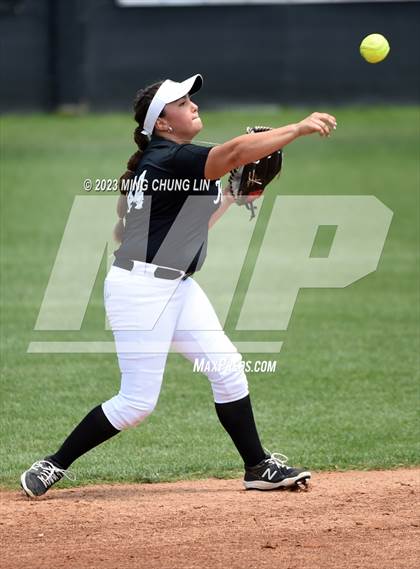 Thumbnail 2 in Foothill vs. Fullerton (CIF SS D4 Final) photogallery.