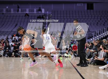 Thumbnail 3 in Sierra Canyon vs. Duncanville (Texas Thanksgiving Hoopfest) photogallery.