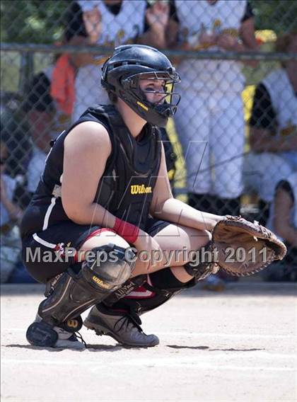 Thumbnail 2 in Pamlico County vs. East Surry (NCHSAA 1A Semifinal) photogallery.