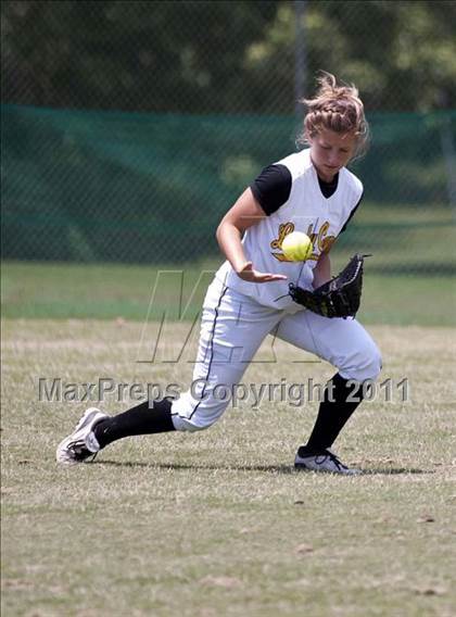 Thumbnail 1 in Pamlico County vs. East Surry (NCHSAA 1A Semifinal) photogallery.