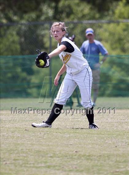 Thumbnail 3 in Pamlico County vs. East Surry (NCHSAA 1A Semifinal) photogallery.