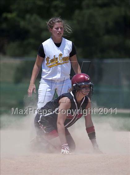 Thumbnail 1 in Pamlico County vs. East Surry (NCHSAA 1A Semifinal) photogallery.