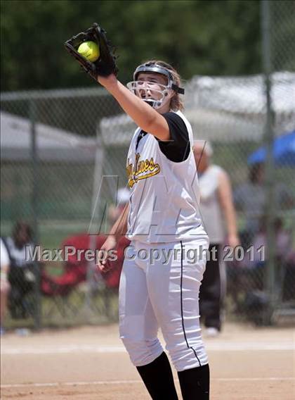 Thumbnail 1 in Pamlico County vs. East Surry (NCHSAA 1A Semifinal) photogallery.
