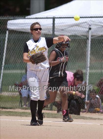 Thumbnail 2 in Pamlico County vs. East Surry (NCHSAA 1A Semifinal) photogallery.