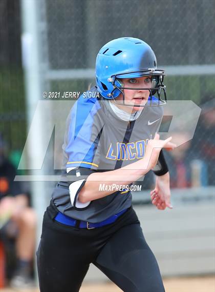 Thumbnail 3 in Lincoln @ Roseville photogallery.