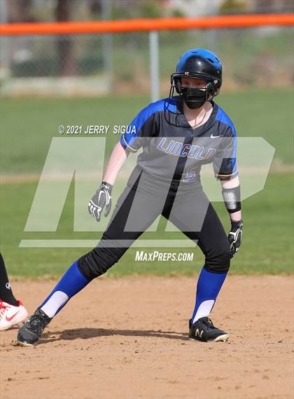 Thumbnail 3 in Lincoln @ Roseville photogallery.
