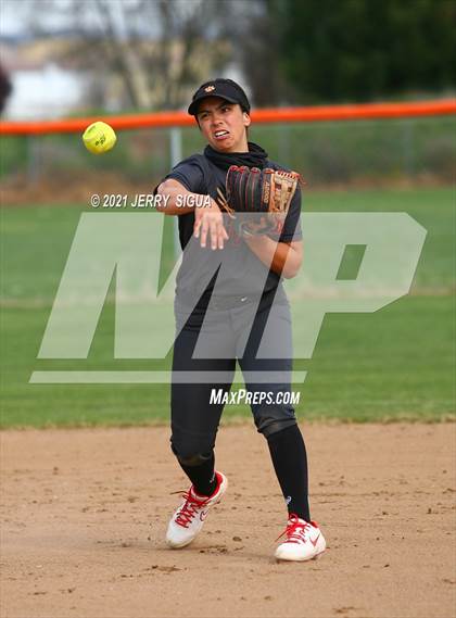 Thumbnail 2 in Lincoln @ Roseville photogallery.