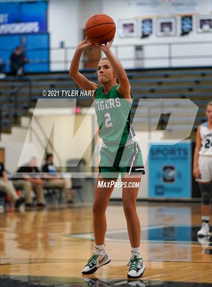 Thumbnail 1 in Triton Central @ Cascade photogallery.