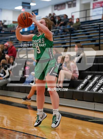 Thumbnail 3 in Triton Central @ Cascade photogallery.