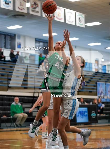 Thumbnail 2 in Triton Central @ Cascade photogallery.