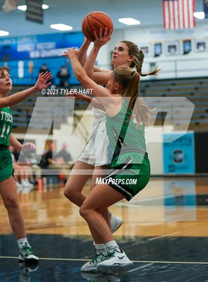 Thumbnail 3 in Triton Central @ Cascade photogallery.