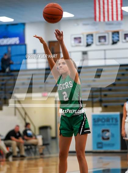 Thumbnail 2 in Triton Central @ Cascade photogallery.