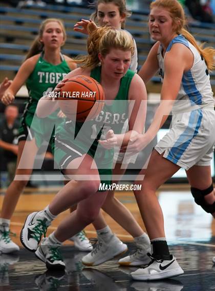 Thumbnail 2 in Triton Central @ Cascade photogallery.