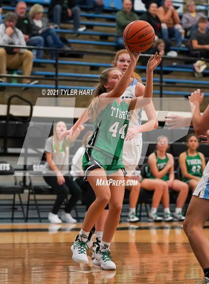 Thumbnail 2 in Triton Central @ Cascade photogallery.