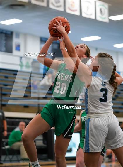 Thumbnail 3 in Triton Central @ Cascade photogallery.
