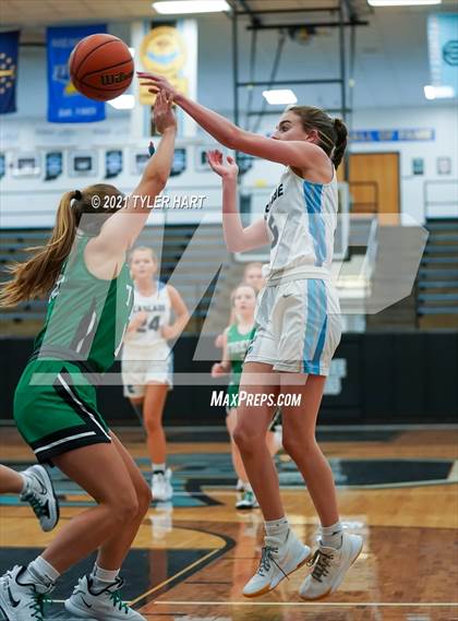 Thumbnail 3 in Triton Central @ Cascade photogallery.