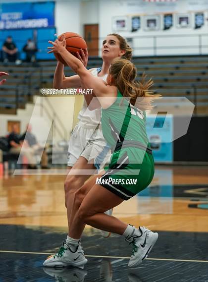 Thumbnail 2 in Triton Central @ Cascade photogallery.