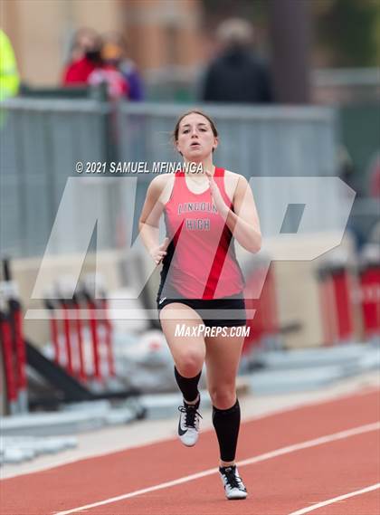 Thumbnail 3 in Harold Scott Invitational (200 Meter) photogallery.