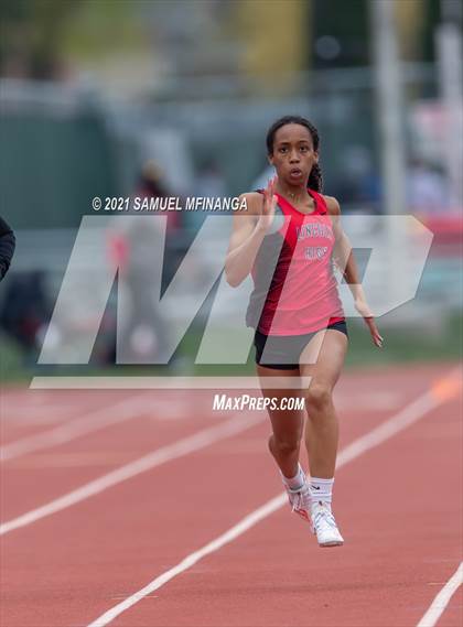 Thumbnail 2 in Harold Scott Invitational (200 Meter) photogallery.