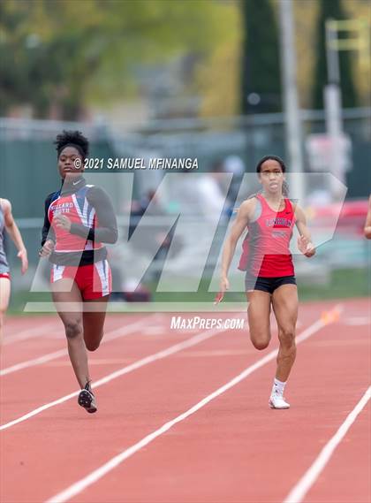 Thumbnail 3 in Harold Scott Invitational (200 Meter) photogallery.