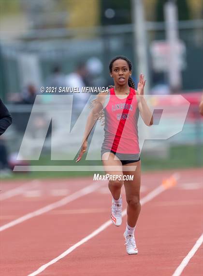 Thumbnail 2 in Harold Scott Invitational (200 Meter) photogallery.