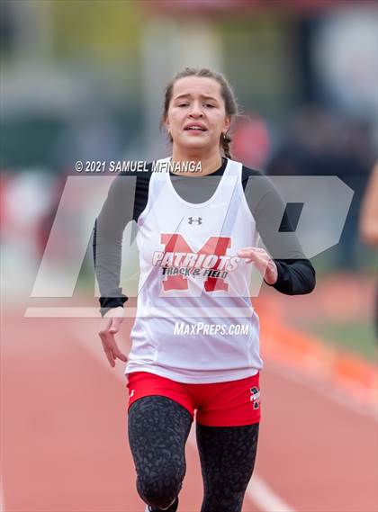 Thumbnail 2 in Harold Scott Invitational (200 Meter) photogallery.
