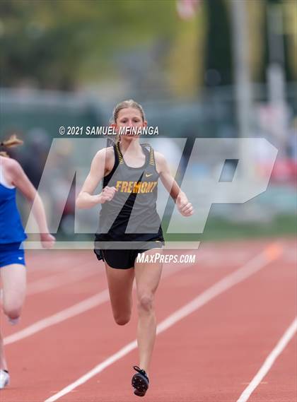 Thumbnail 2 in Harold Scott Invitational (200 Meter) photogallery.