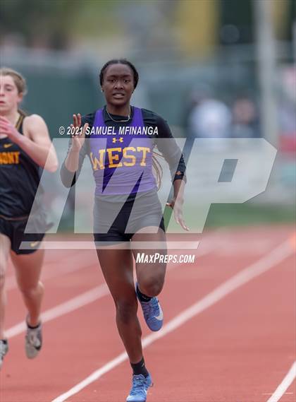 Thumbnail 1 in Harold Scott Invitational (200 Meter) photogallery.