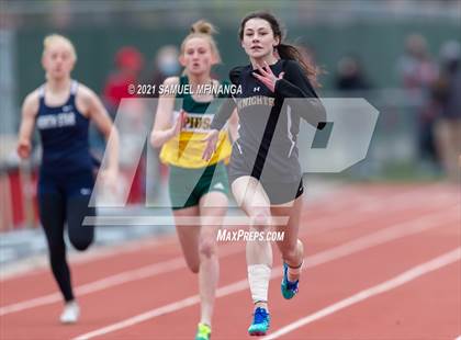Thumbnail 2 in Harold Scott Invitational (200 Meter) photogallery.