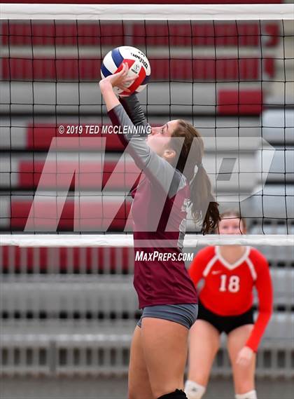 Thumbnail 3 in Farmington @ Morrilton (AAA 4A Quarterfinal Playoff) photogallery.