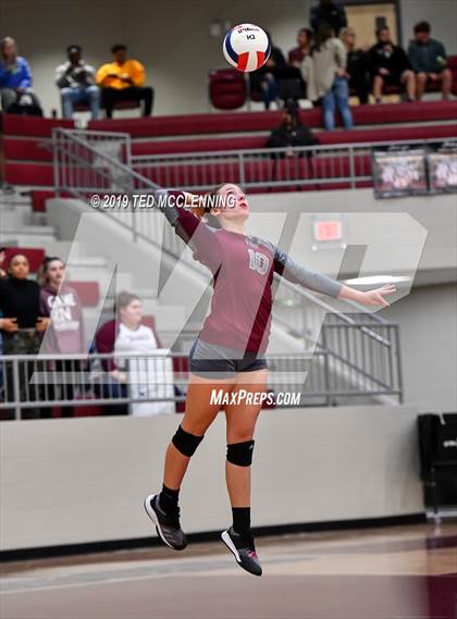 Thumbnail 3 in Farmington @ Morrilton (AAA 4A Quarterfinal Playoff) photogallery.