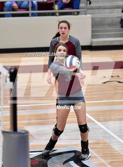 Thumbnail 1 in Farmington @ Morrilton (AAA 4A Quarterfinal Playoff) photogallery.