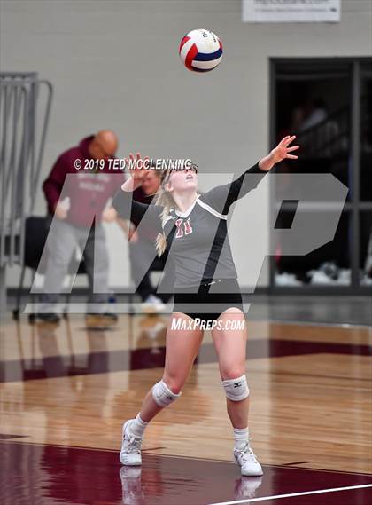 Thumbnail 1 in Farmington @ Morrilton (AAA 4A Quarterfinal Playoff) photogallery.