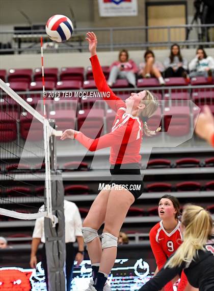 Thumbnail 2 in Farmington @ Morrilton (AAA 4A Quarterfinal Playoff) photogallery.