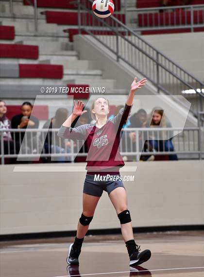 Thumbnail 3 in Farmington @ Morrilton (AAA 4A Quarterfinal Playoff) photogallery.