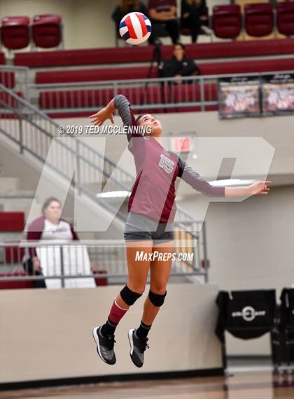 Thumbnail 1 in Farmington @ Morrilton (AAA 4A Quarterfinal Playoff) photogallery.
