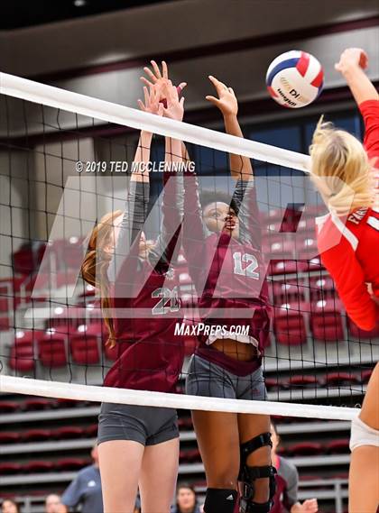 Thumbnail 2 in Farmington @ Morrilton (AAA 4A Quarterfinal Playoff) photogallery.