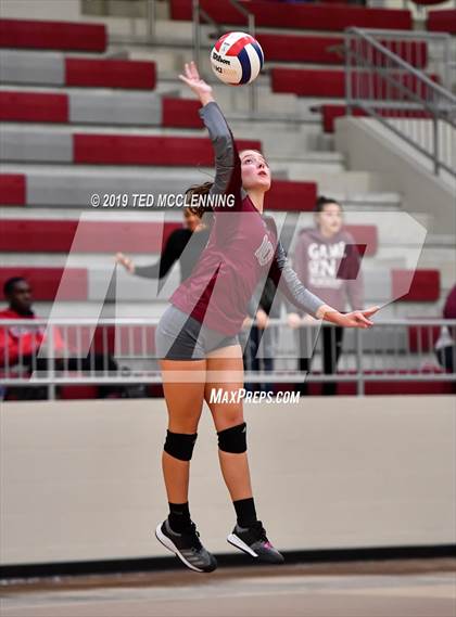 Thumbnail 1 in Farmington @ Morrilton (AAA 4A Quarterfinal Playoff) photogallery.
