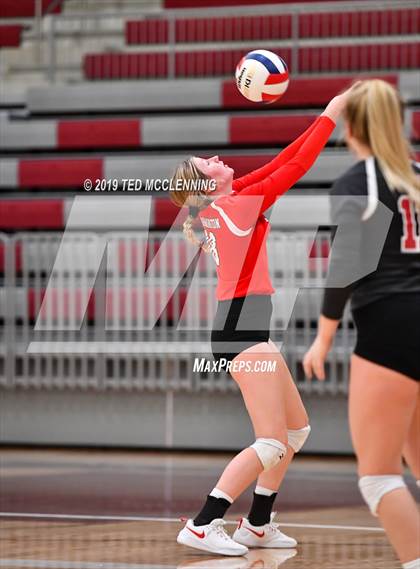 Thumbnail 2 in Farmington @ Morrilton (AAA 4A Quarterfinal Playoff) photogallery.