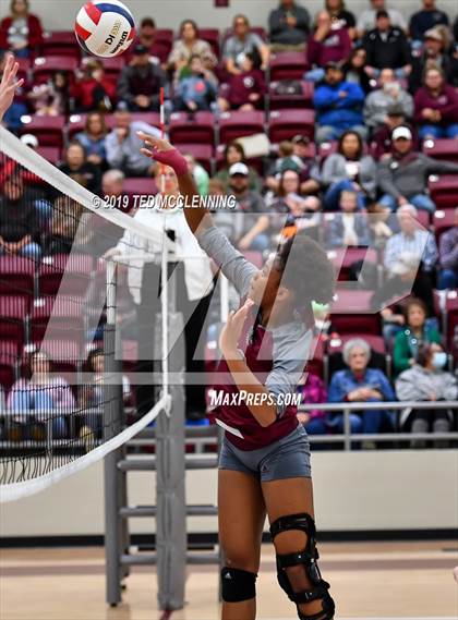 Thumbnail 1 in Farmington @ Morrilton (AAA 4A Quarterfinal Playoff) photogallery.